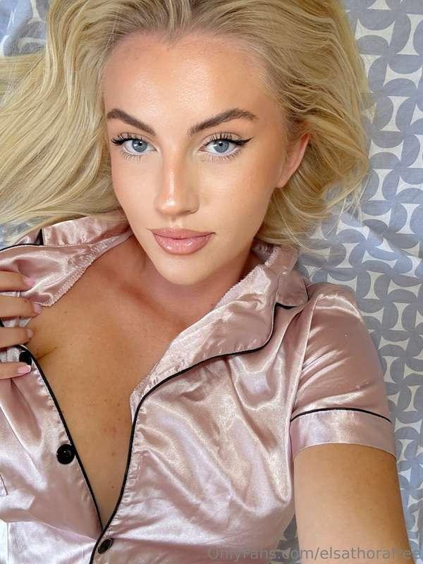 I know you want more... cum get it https://onlyfans.com/elsa..