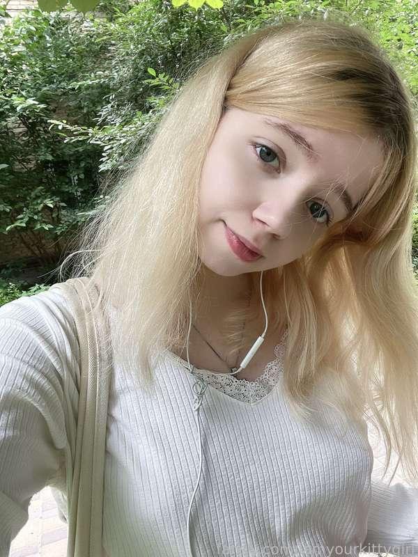 iamyourkittygirl image #1
