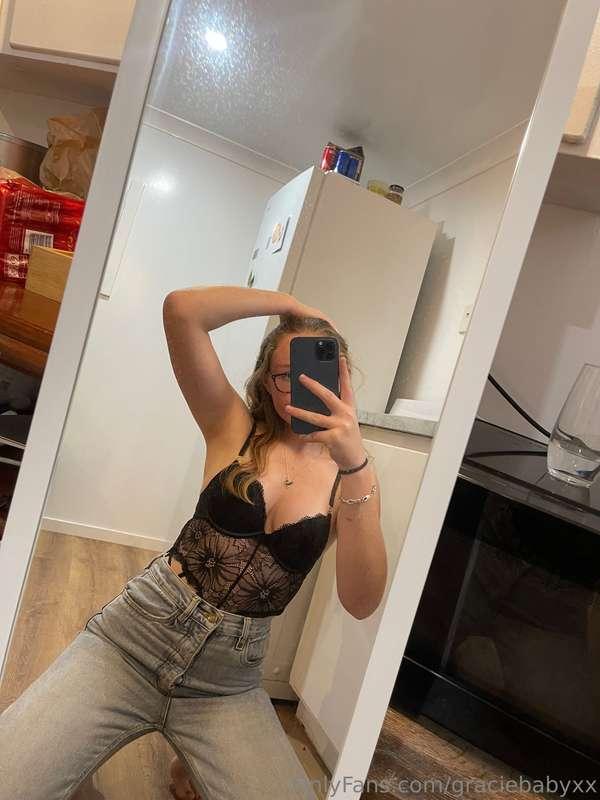 I wanna know what your fetish is 😜