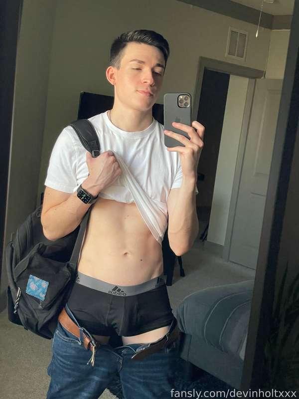 gonna help me study? 😈

#bulge #uncut #dick #twunk #underwear #student