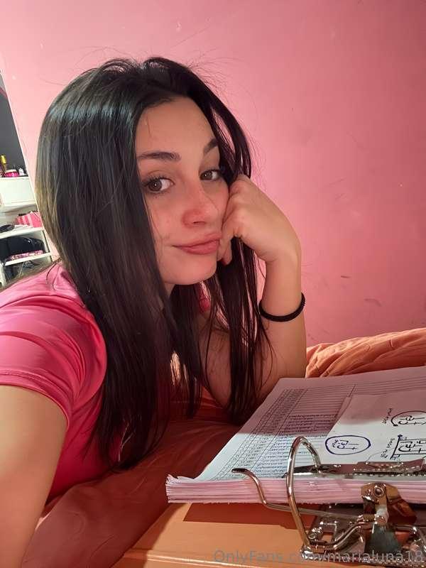Making my Life busy and Enjoying everything..💖🥰