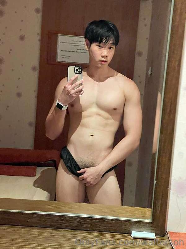 I wanna be your naughty boy.