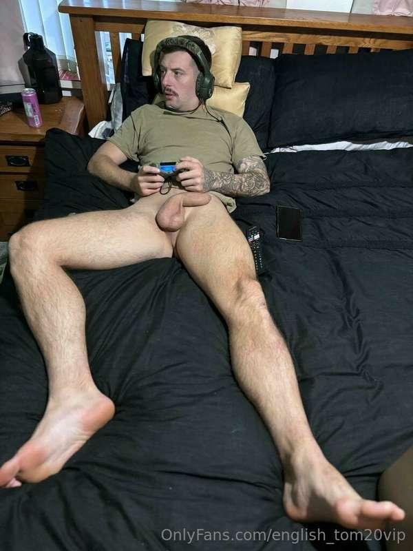 Just gaming with my dick out waiting for you to play with it