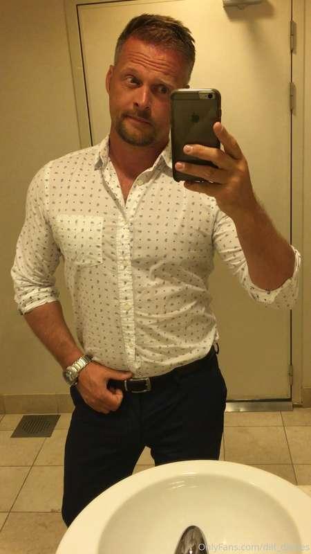 Dinner date DILF 😛