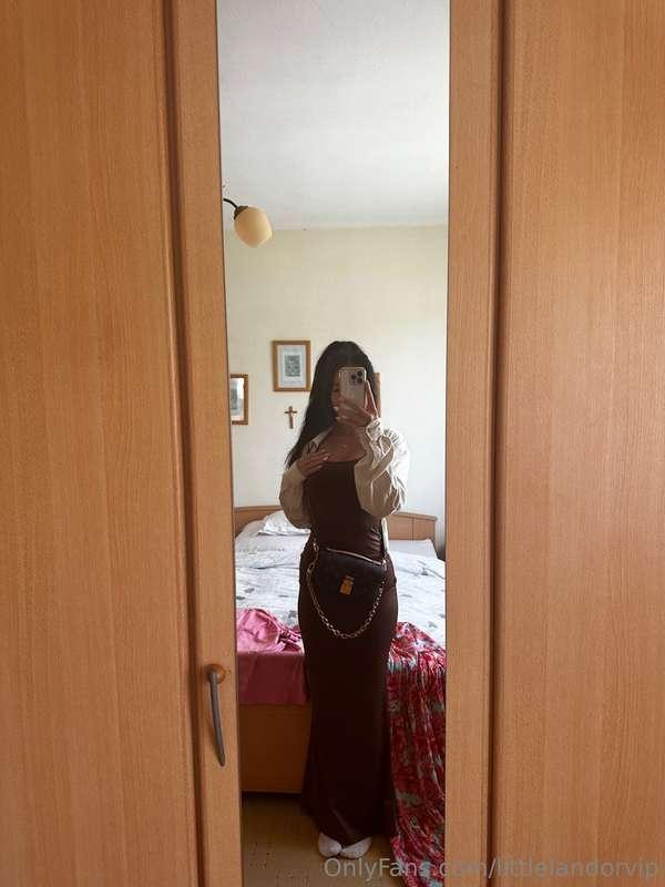 would you let me m33t your mom in this outfit?