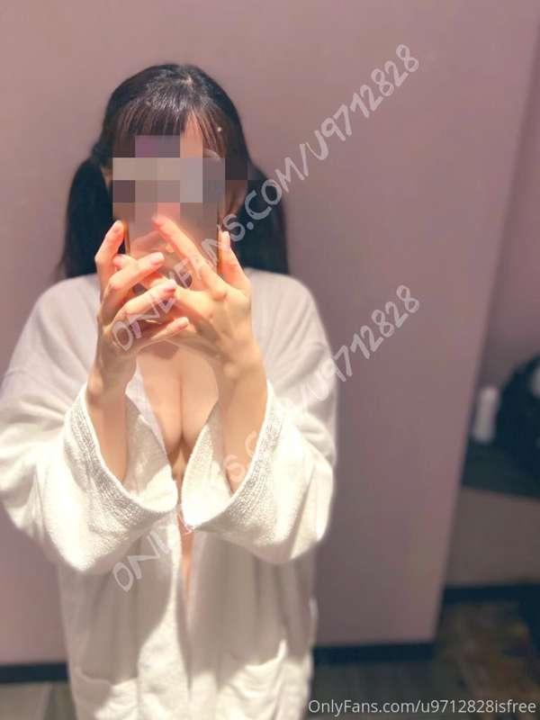 Mmmm …🙈HOW many times would you CUM 💦here babe?💕 Only ! ✅ $3..