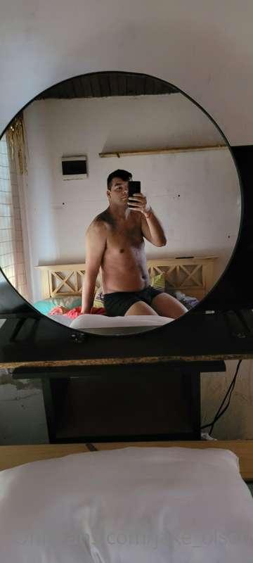 Let's go to the bed! 🪞🛏️