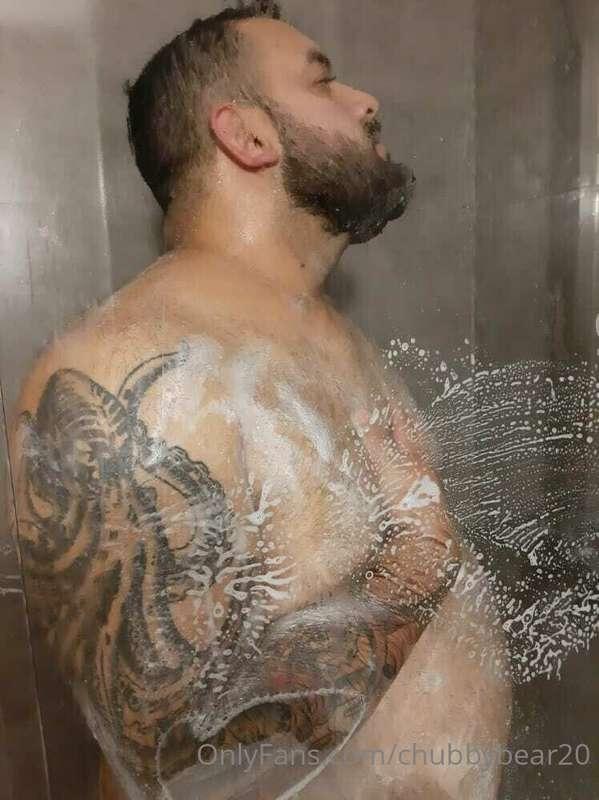 I love taking pictures of myself in the shower, what do you ..