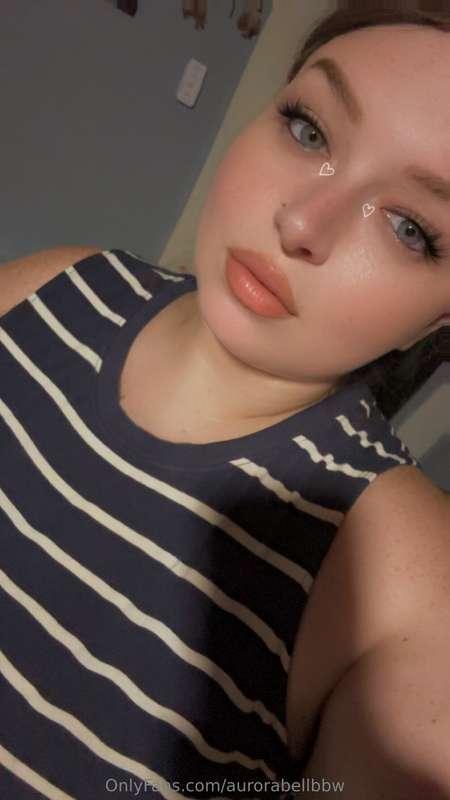 Just chilling for the day ❤️🫢