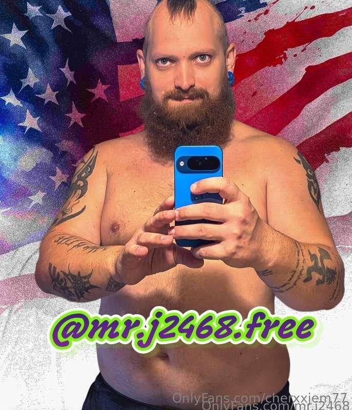 Hey, I'm Mr. J your comedy loving gentle handed Dom. Cum on ..