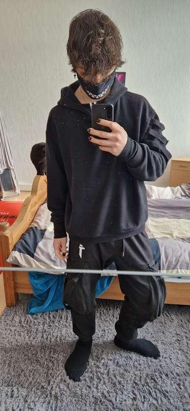 Got shorter hair again :3