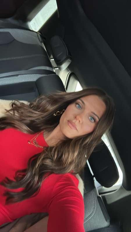 There’s always a wild side to an innocent face 🙊😏 On my way ..