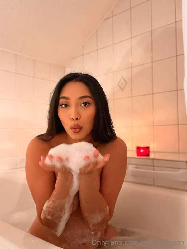 I just love pampering myself with luxurious bubble baths! 🛁💖..