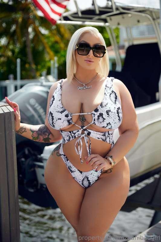 mzdanibadgirl image #0