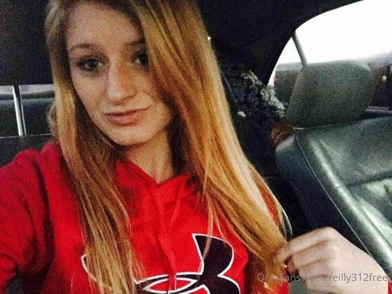 👅😈 I think red is my color