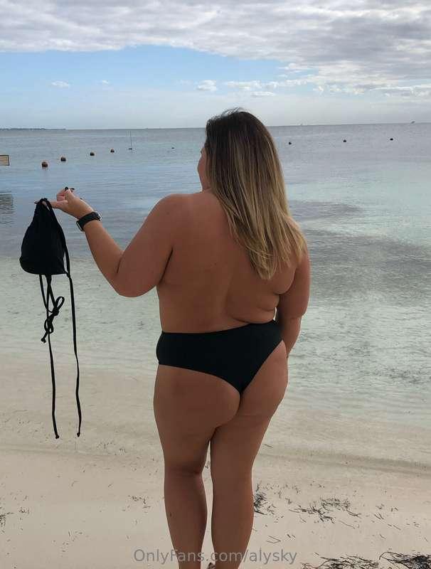Would you stare if you saw me topless on the beach!