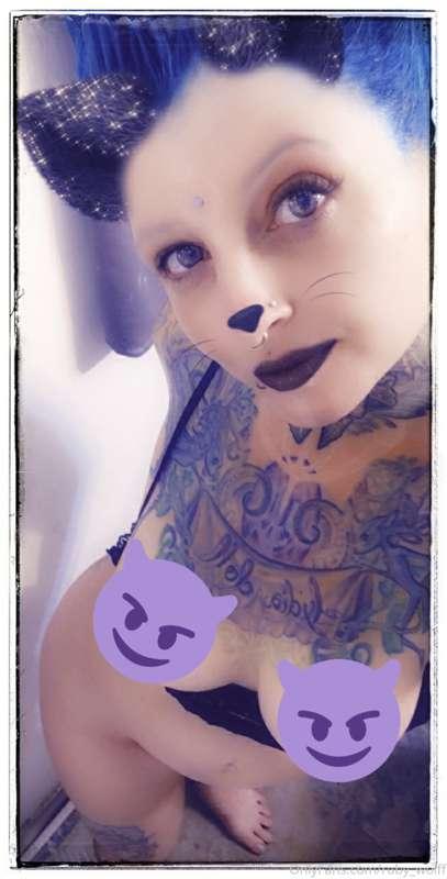 💲3 PUSSY & TIDDIES 🙃

My kitty has 7 piercings. Unlock to se..