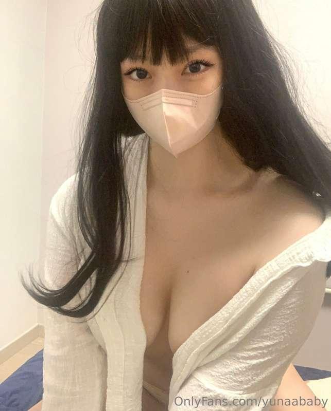 Hmmmm cosplays coming soon? ≽^•⩊•^≼  Should I add a poll for..