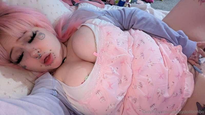 im literally sooo horny uploading these rn im gonna have to ..