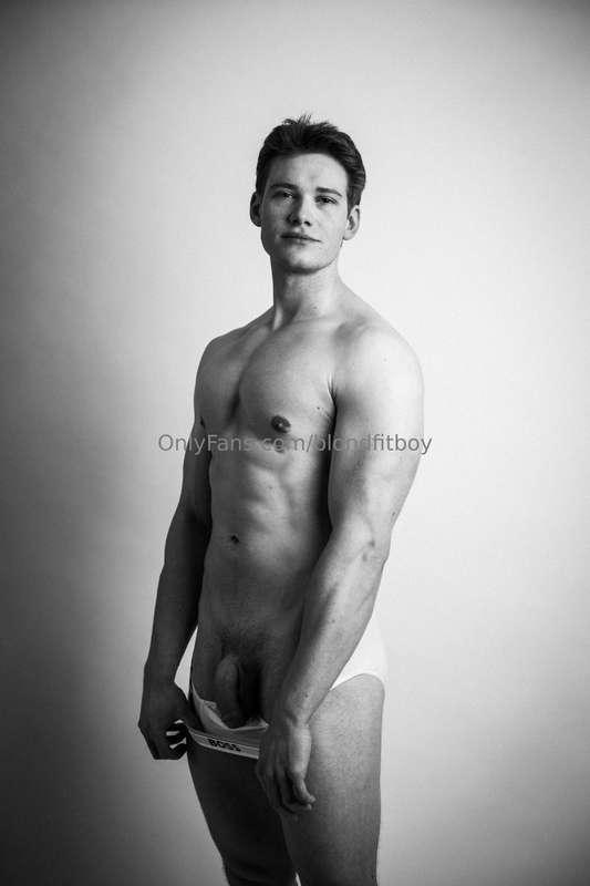 blondfitboy image #2