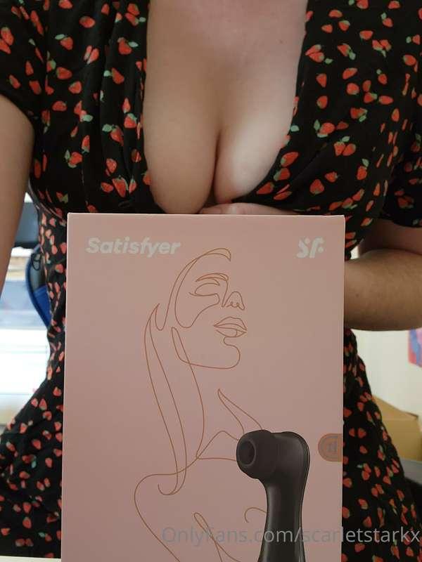 New toy! Thank you B* 😍 I love it, so excited to play with t..