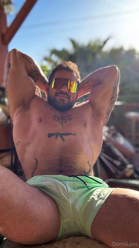Sunny mornings get my going ☀️ care to join? 