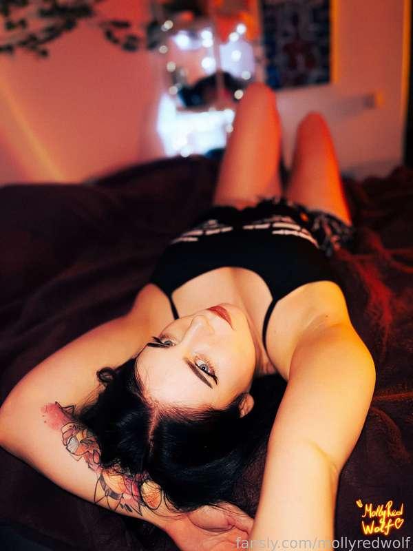 mollyredwolf image #15