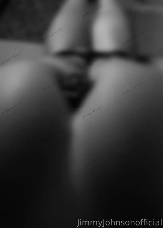 "Au nom de la rose"

Photographe / @jimmyjohnsonofficial

Wi..