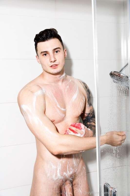 You came to your shower and see me ... your reaction ?
