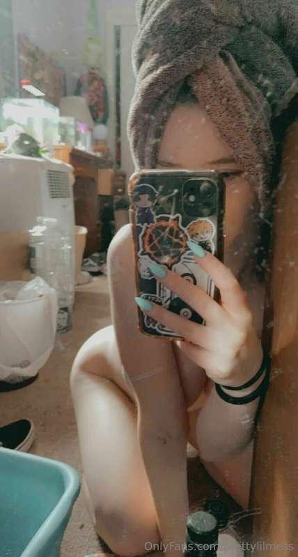 One of my favorite things to do, be a pretty lil tease 😘🥰