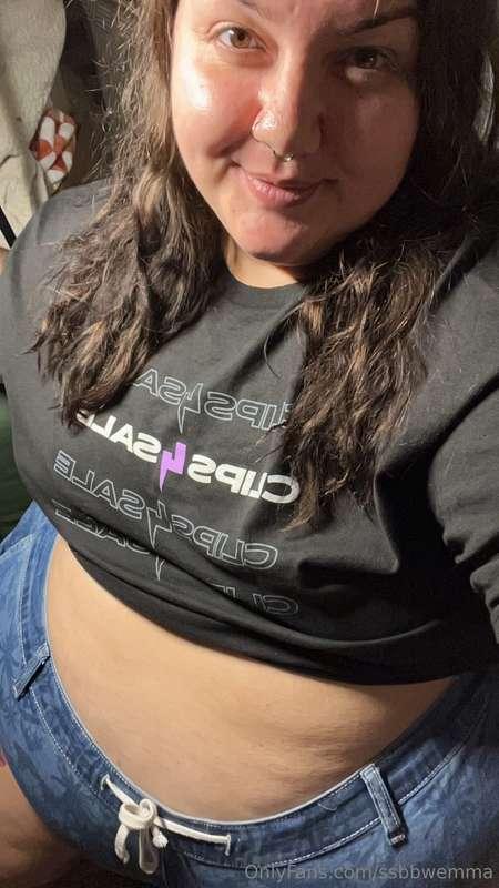 @summermarshmallow went to Fetish Con and got me this shirt ..