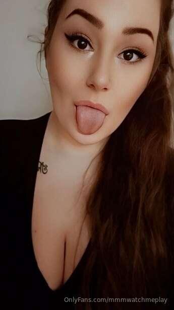 Happy Saturday! ☀️  I hope you all cum to me this weekend 💦😏..