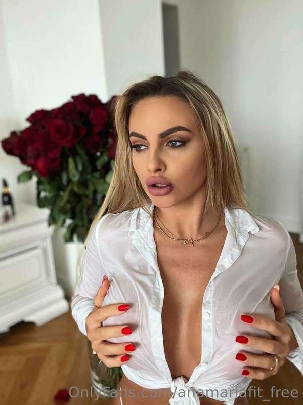I'm getting horny when someone buy me flowers.🤤