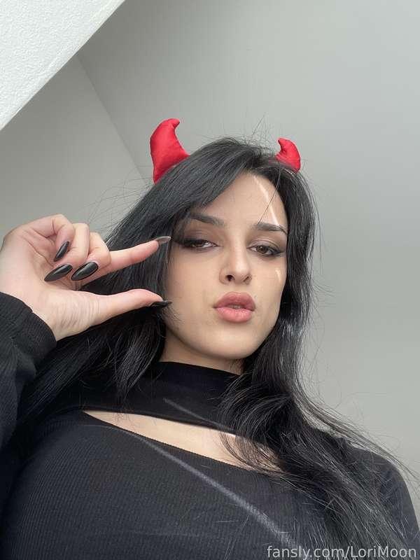 show me how small you are so I can laugh





#sph #dickrate #brunette #mistress #humiliation #slave #goddess #teen #femdom #domme
