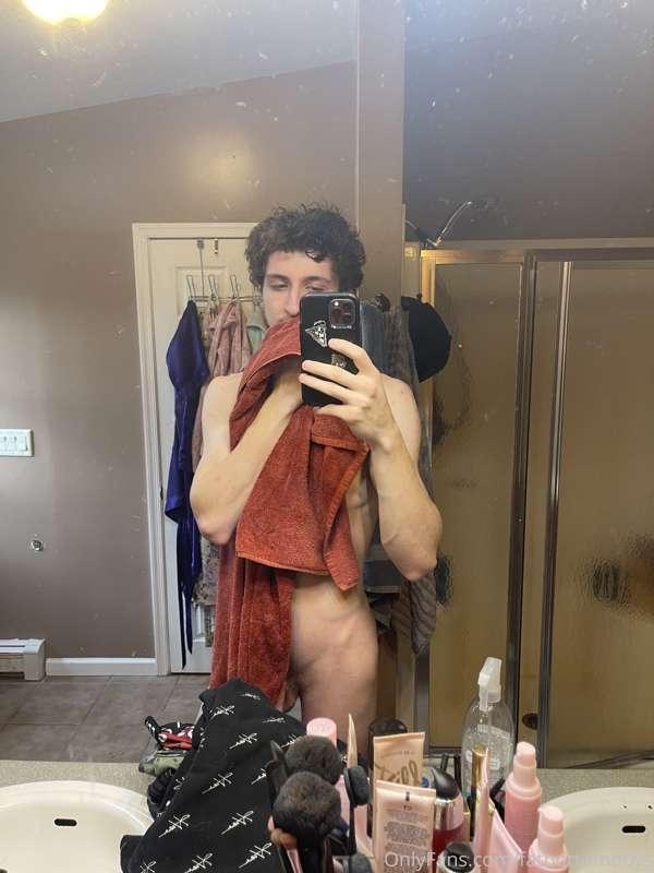 Just stopping in to say hi 😉