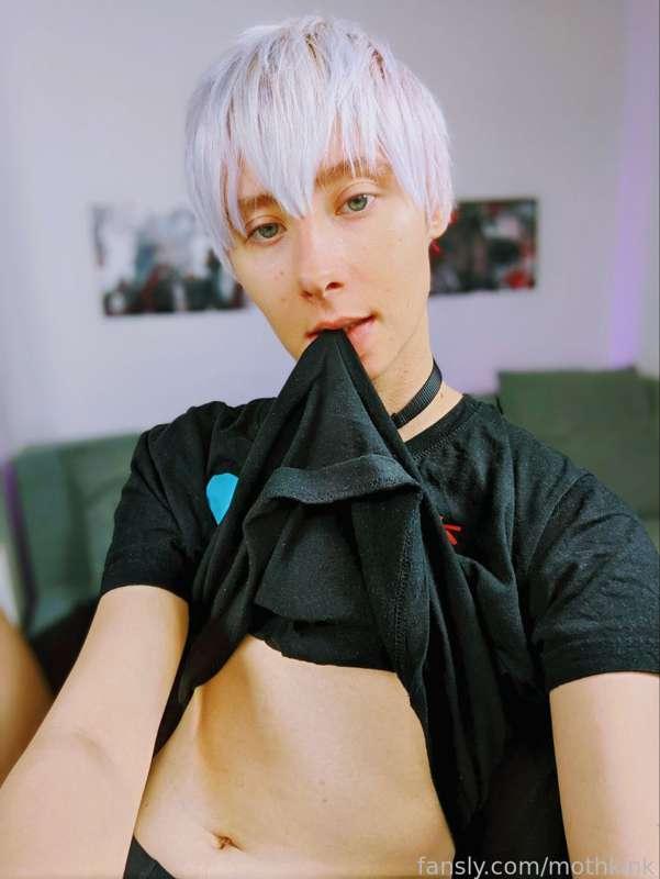 mothkink image #0