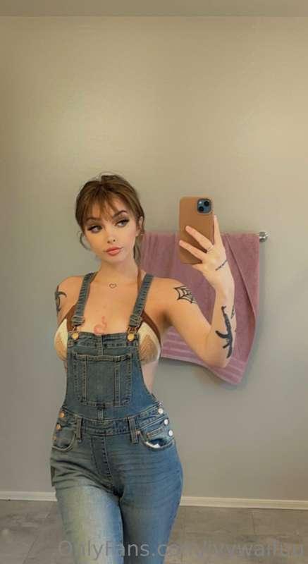 wish someone would rip off my overalls 🙄💦