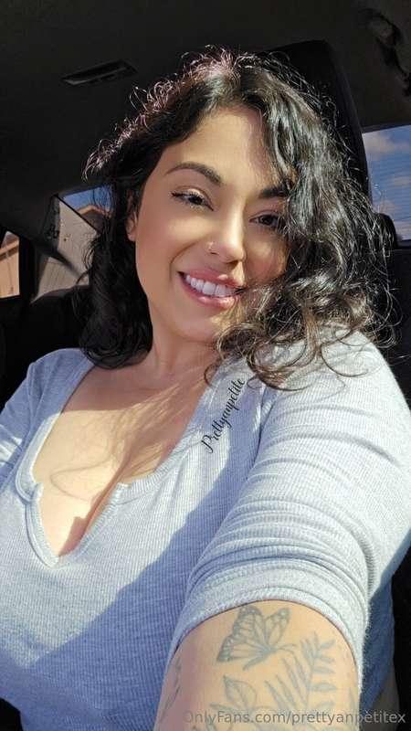 Hope you had a wonderful Sunday💋💋 which Pic is your favorite..