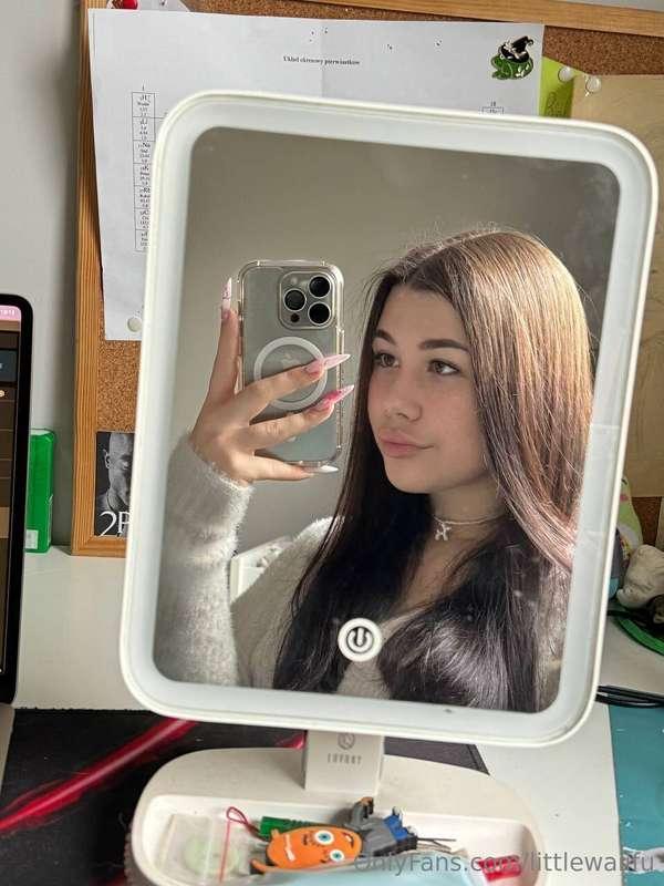 I hope your day is going well💕