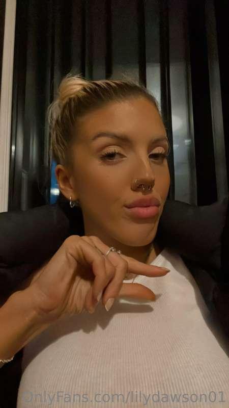 Being spoilt is what turns me on😈💦
Dm me for a session💰