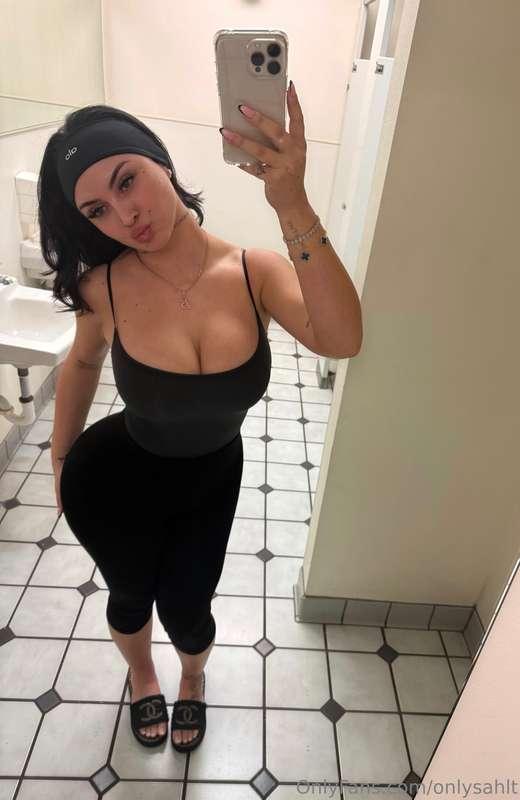 How’s everyone’s week so far?🥰