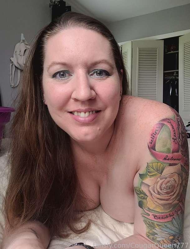 Good morning 😘❤️

#fyp #cougar #mature #milf #mommy #stepmom #pawg #curvy #bush #tits #boobs #tattoos #thickthighs 