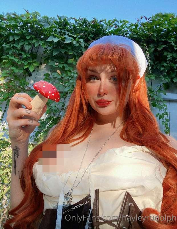 Feeling like a true Goddess ✨🍄 

Tip: $11.11 (20 photos) 

T..