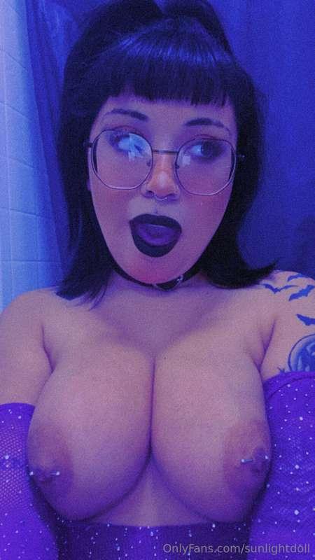 Can I send you pics like this? 😩