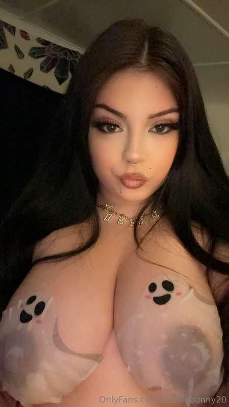 Happy Halloween 
Do I get a Halloween tip😩