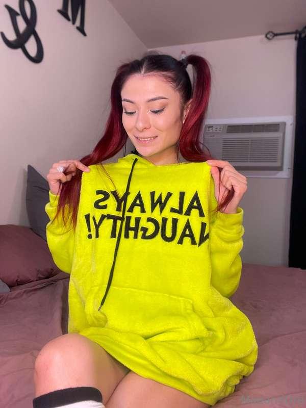 Open your DM's daddy. 💋