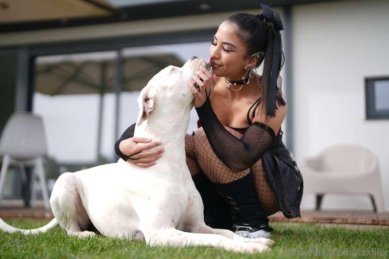 FR - Mes moments préférés sont avec mes gros bébés Nala et E..