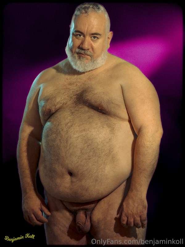 Good morning guys! take it all off and strike a pose, my fav..