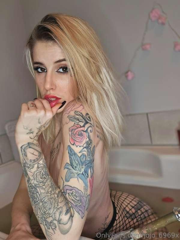 Salut babe j’espère que votre st valentin etait bien , je me..