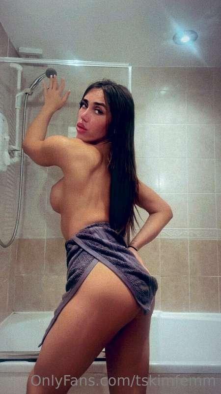 Sexy looking 
😏